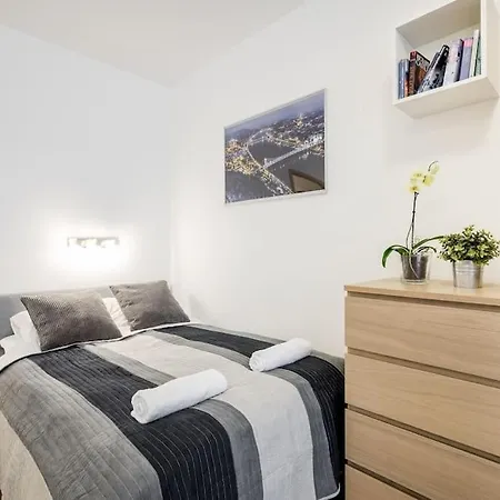 Marina At Danube - Free Private Parking! Apartamento *
