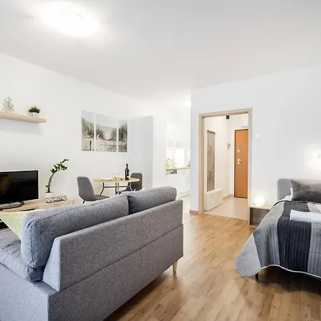 Marina At Danube - Free Private Parking! בודפשט