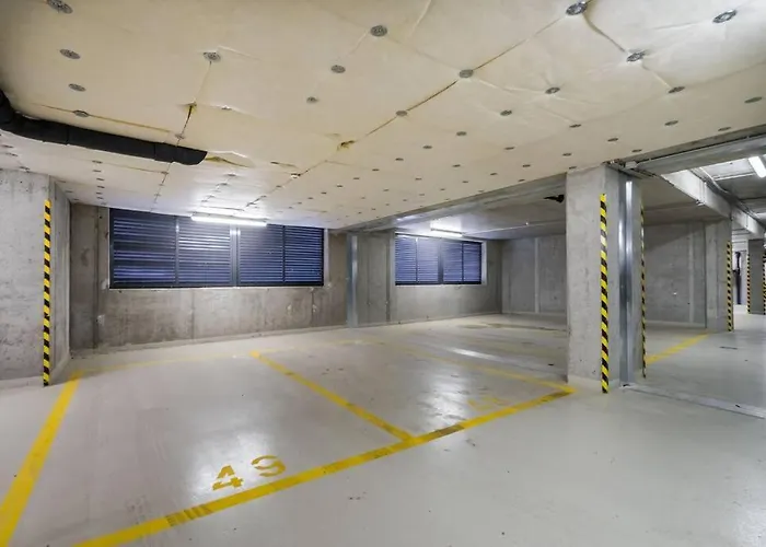 Apartment Marina At Danube - Free Private Parking! Budapest