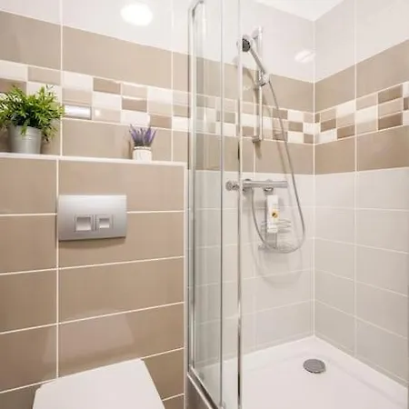 Marina At Danube - Free Private Parking! Apartman *