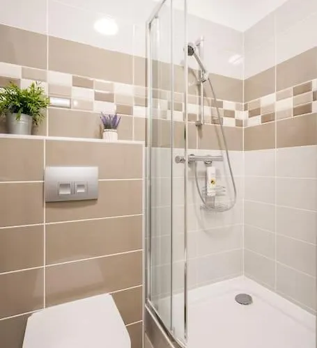 Marina At Danube - Free Private Parking! Apartment *